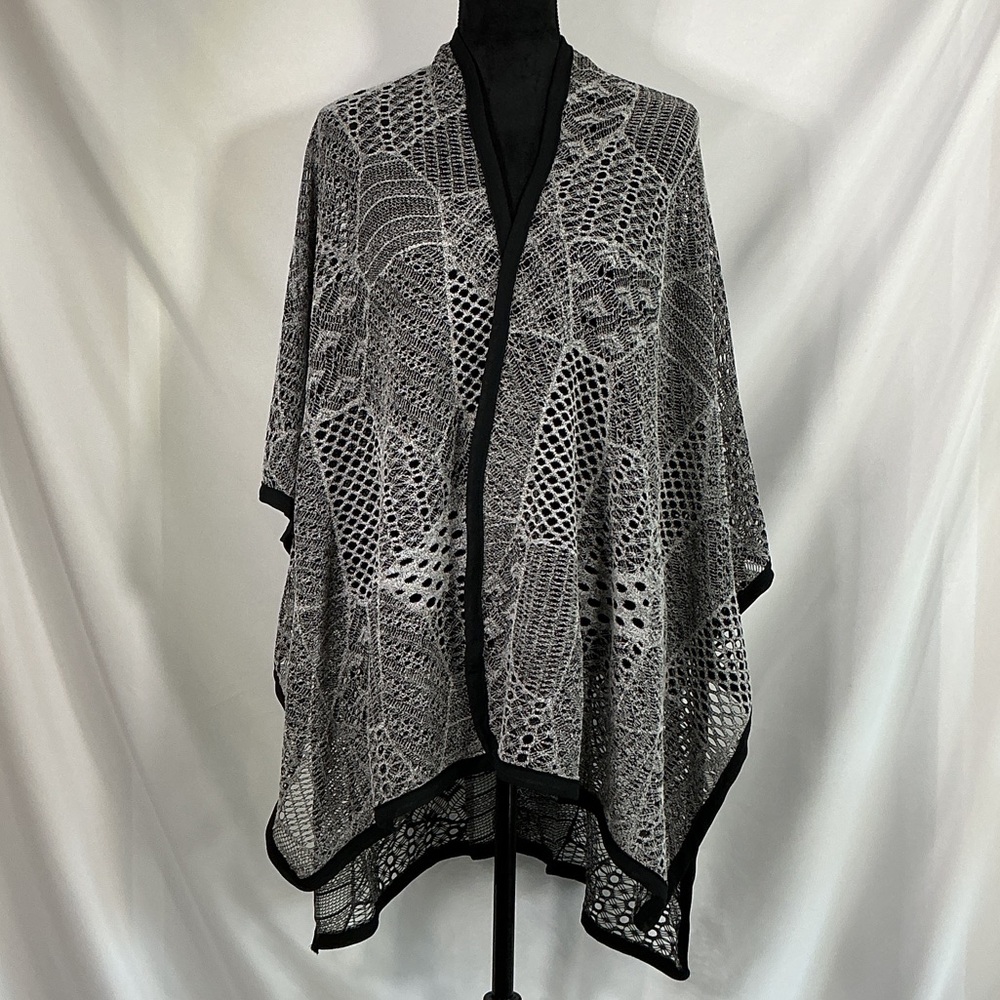 Arianna Black and Gray Women's Shawl  Size 0/S